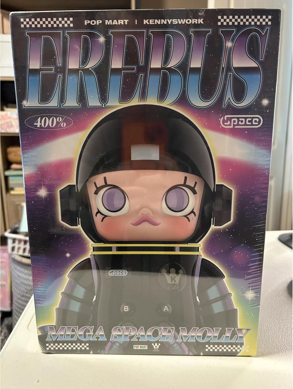 Erebus Mega Space Molly 400% Pop Mart New Sealed